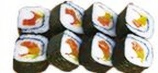 31. Futomaki De Salmón Con Aguacate Y Palitos De Cangrejo (8 Uds.)