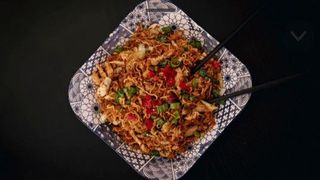 1.3. Kineski prženi rezanci sa piletinom