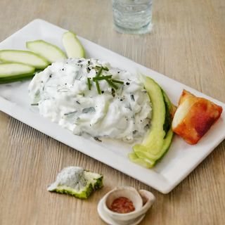 Млечна салата (250гр)