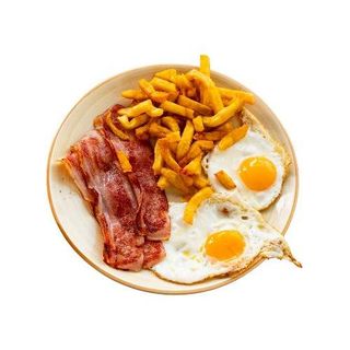 Sartén De Huevos Fritos Con Patatas Fritas Y Bacon