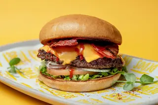 Hamburguesa Con Bacon Y Queso