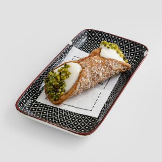 cannolo siciliano