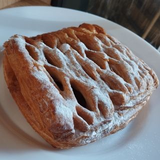 Слойка з яблуками