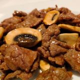 35. Ternera Con Champiñones