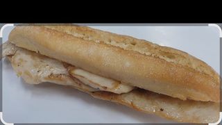 Bocadillo de pechuga de pollo