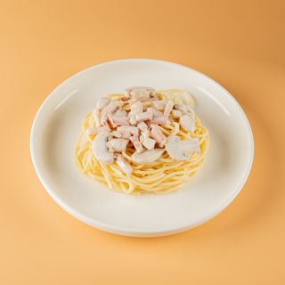 Спагеті з соусом карбонара (250г)