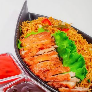 Yakisoba Con Pato Y Salsa Hoisin