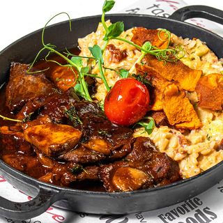 Телешки късчета с манатарки 400 г