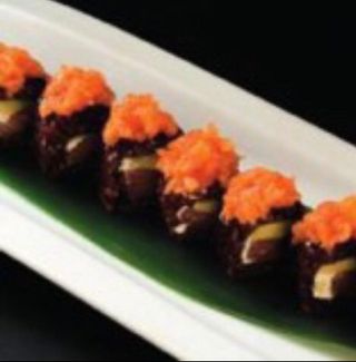 B55. Black spicy sake roll