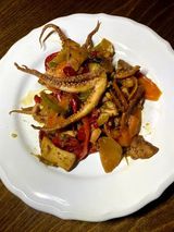 2207 Пържени калмари със зеленчуци (600г)