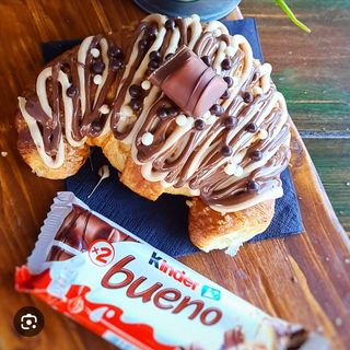 Croissant curvo De Kinder Bueno