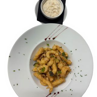 CALAMARS A LA ROMANA AMB SALSA TARTARA