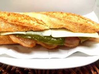 Bocadillo Pollastron (Entero)