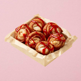 მარწყვის კრემის ყველის რულეტები