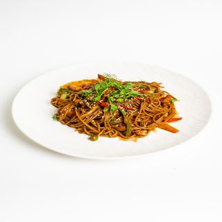 Соба гречневая с говядиной 