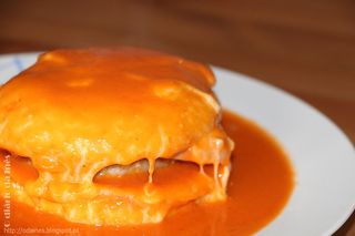 Francesinha em Pão Caco