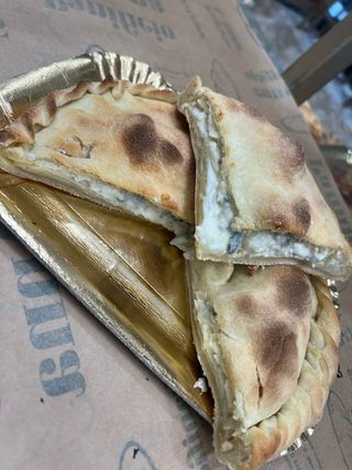 Calzone - 4 formaggi