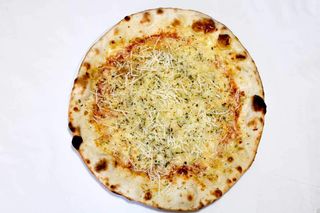 Quatro Queijos (Pizza Média)