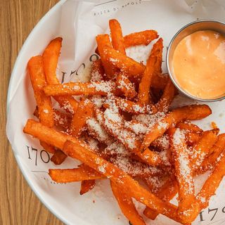 Батат фрі з перцевим Айолі (150г)