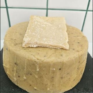 No Parmesano curado trufa 150 Gr. aprox.