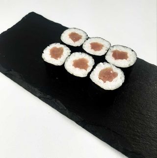 11.Hosomaki z  tuńczykiem 6szt.