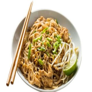 43. Pad Thai Con Pollo