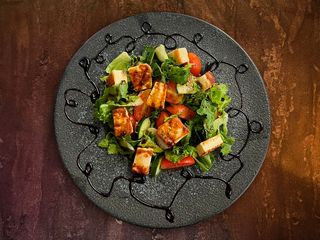 HALLOUMI SALAD