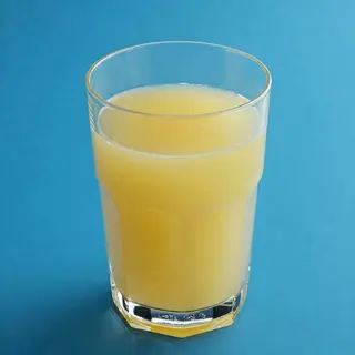 Zumo Piña