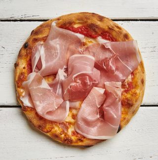 Pizza al tegamino prosciutto crudo