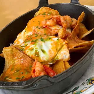 Huevos rotos con carabineros