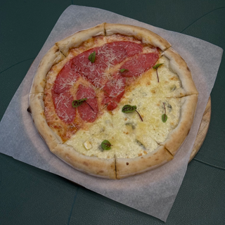 Піца Салямі-Квадро Формаджо