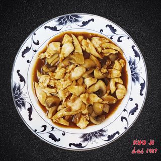 32  -Pollo con funghi e  bambù