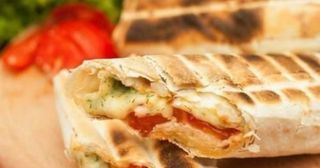 Сулугуні в лаваші