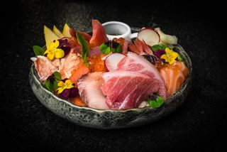 Bara chirashi sushi