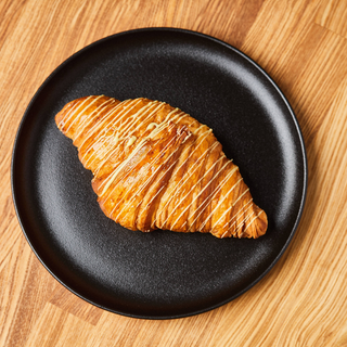 Croissant cu cremă de fistic (100gr)