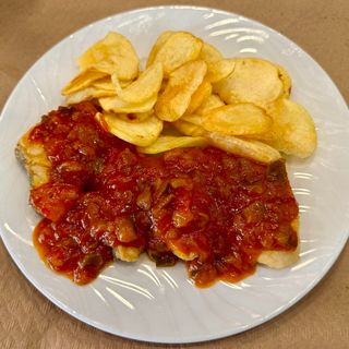 Lomo de bacalao premium con pisto manchego