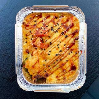 СУШІ ПИРІГ З ЛОСОСЕМ (320 Г)