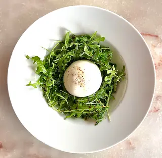 Burrata e Rúcula
