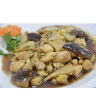 68. Pollo Con Bambú Y Setas Chinas