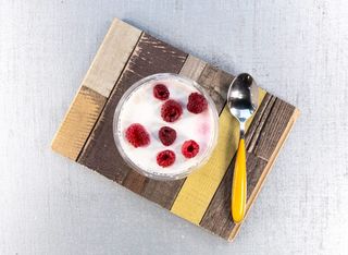 Крем панакота с плодове