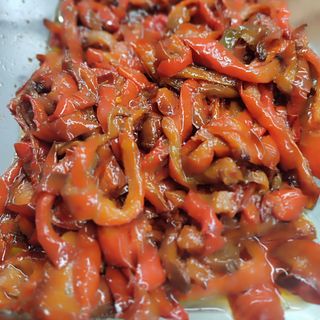 Peperoni capperi e olive