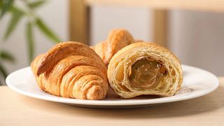 Круассан со сгущенкой