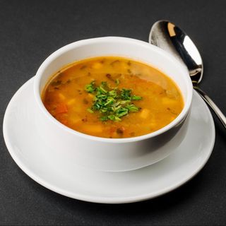Borș de legume + paine + ardei iute