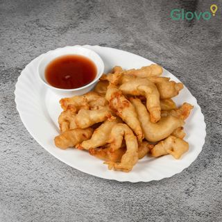 40. Панирано пиле със сладко-кисел сос (600г)