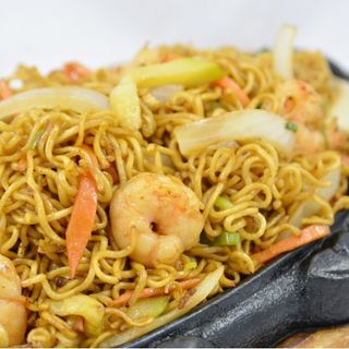 Espaguetis con gambas a la plancha