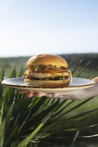 CHICKEN BURGER