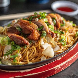 Yakisoba con pato