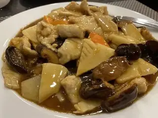 36 - Carne de Porco com Cogumelos e Bambu