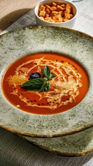 Supa crema de roșii cu mozzarella / Tomato cream soup with mozzarella