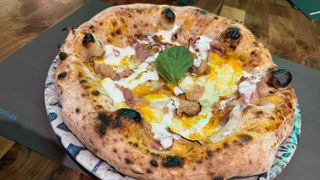 Pizza La Carbonara (33 cm.)